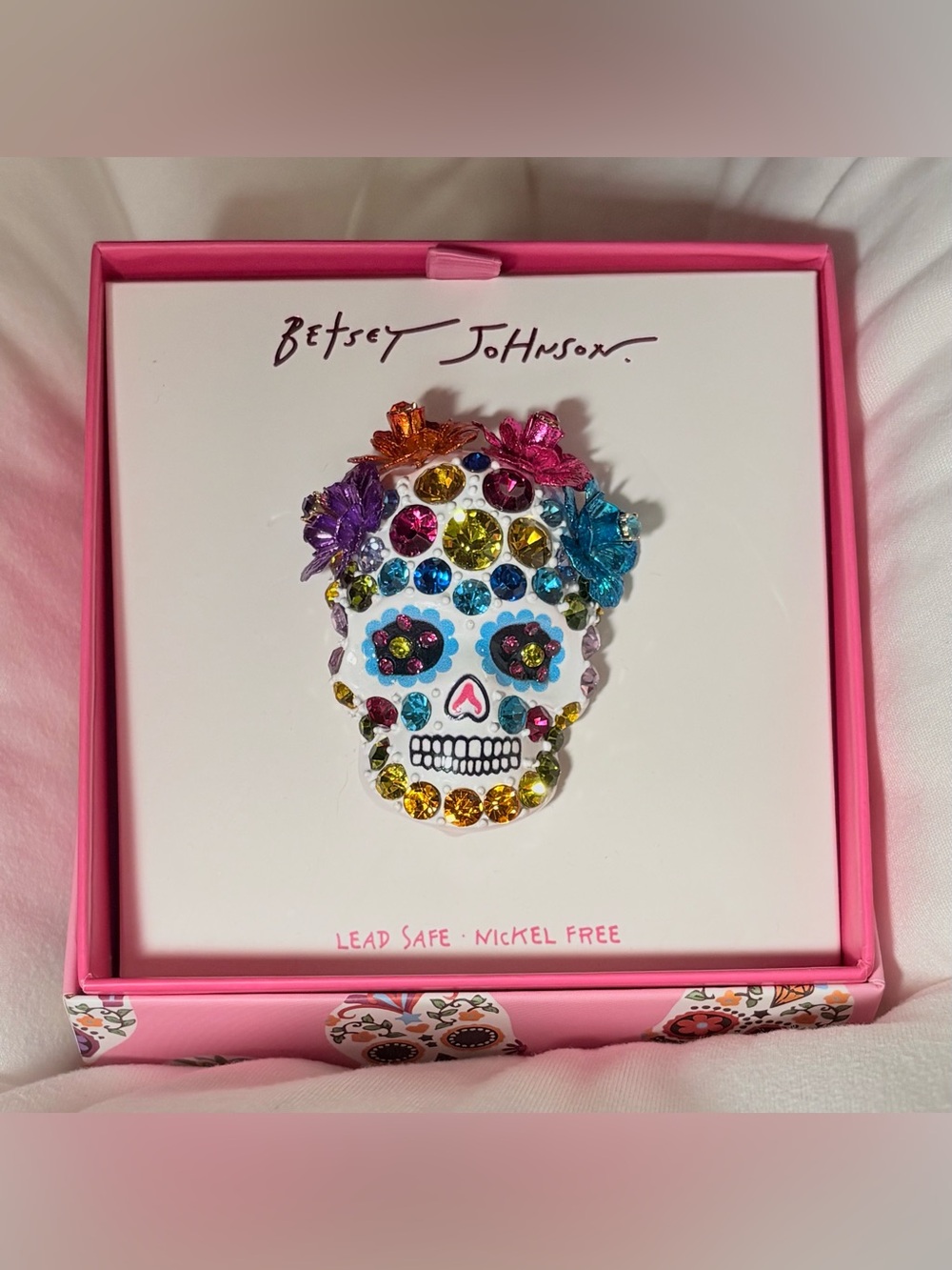 Betsey Johnson Multicolor Sugar Skull Day Of The Dead Brooch NWT - Picture 3 of 4